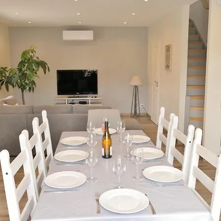 Semesterbostad La Gardiolette, Maison 8 Pers, Climatisee
